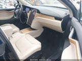 TESLA MODEL X 100D/75D/P100D 5YJXCDE26JF112795 fotografie