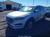HYUNDAI TUCSON SE KM8J2CA45JU689511 снимка