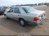 MERCEDES-BENZ 260 E WDBEA26D1JA685502 снимка