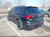 VOLKSWAGEN TIGUAN 2.0T SE R-LINE BLACK 3VVCB7AXXPM094621 снимка