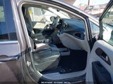 Chrysler Voyager Lxi 2C4RC1DG1MR509215 снимка