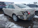 TOYOTA CAMRY LE 4T1BE46K27U093273 снимка