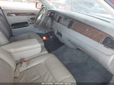 LINCOLN TOWN CAR SIGNATURE 1LNFM82W2WY608803 fotografie
