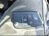 VOLKSWAGEN TIGUAN 2.0T SE/2.0T SE R-LINE BLACK/2.0T SEL 3VV2B7AX5MM113633 снимка