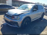 VOLKSWAGEN TIGUAN 2.0T SE/2.0T SE R-LINE BLACK/2.0T SEL 3VV2B7AX5MM113633 снимка
