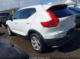 VOLVO XC40 T4 MOMENTUM YV4AC2HK4K2130185 fotografie