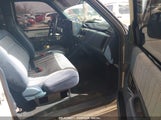 CHEVROLET GMT-400 C1500 2GCEC19H8P1227978 снимка