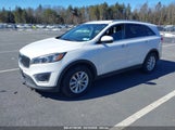 KIA SORENTO 2.4L LX 5XYPG4A37JG351171 photo