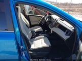TOYOTA RAV4 XLE JTMRFREV6JJ741893 снимка