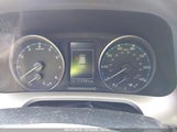 TOYOTA RAV4 XLE JTMRFREV6JJ741893 снимка
