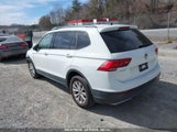 VOLKSWAGEN TIGUAN 2.0T S 3VV1B7AX7LM087501 снимка