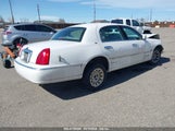 LINCOLN TOWN CAR CARTIER 1LNHM83W3XY629040 fotografie