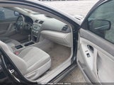 TOYOTA CAMRY LE 4T1BE46K27U078627 снимка