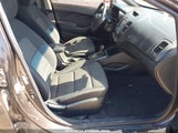 KIA FORTE LX 3KPFL4A75JE177561 снимка