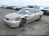 TOYOTA CAMRY LE 4T1BE32K72U028489 снимка