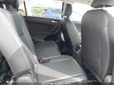 VOLKSWAGEN TIGUAN 2.0T SE/2.0T SEL/2.0T SEL R-LINE/2.0T SEL R-LINE BLACK 3VV3B7AX1KM152155 photo