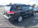 TOYOTA SIENNA LE 5TDJK3DCXBS004044 снимка