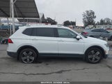 VOLKSWAGEN TIGUAN 2.0T SEL PREMIUM 3VV4B7AX8JM197466 fotografie
