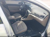HYUNDAI ELANTRA SE 5NPD84LF9HH012115 снимка