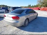 VOLKSWAGEN PASSAT 2.5L S 1VWAP7A30EC020771 снимка
