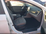HYUNDAI ELANTRA SE 5NPD74LF6HH182807 снимка