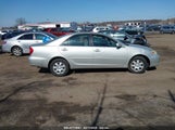 TOYOTA CAMRY LE 4T1BE32KX4U822227 снимка