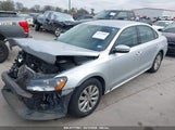 VOLKSWAGEN PASSAT 1.8T WOLFSBURG EDITION 1VWAT7A30FC002932 снимка