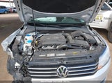 VOLKSWAGEN PASSAT 1.8T S 1VWAT7A31FC028990 снимка