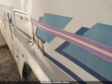 FORD ECONOLINE E350 CUTAWAY VAN 1FDKE30G2PHB11505 снимка
