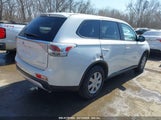 MITSUBISHI OUTLANDER ES JA4AD2A30FZ013648 снимка