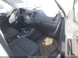 VOLKSWAGEN TIGUAN 2.0T/2.0T S WVGBV7AX9HK046260 снимка
