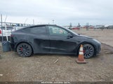 TESLA MODEL Y PERFORMANCE DUAL MOTOR ALL-WHEEL DRIVE 5YJYGDEF9MF273884 fotografie