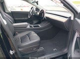 TESLA MODEL Y PERFORMANCE DUAL MOTOR ALL-WHEEL DRIVE 5YJYGDEF9MF273884 fotografie