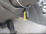 INFINITI G25X JN1DV6AR8BM450738 снимка