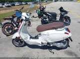VESPA PRIMAVERA/SPRINT 50 ZAPCA06B5N5104270 photo