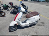 VESPA PRIMAVERA/SPRINT 50 ZAPCA06B5N5104270 fotografie