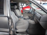 JEEP GRAND CHEROKEE LAREDO 1J4GX48N64C436853 photo