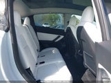 Tesla Model Y Performance Dual Motor All-Wheel Drive 5YJYGDEFXMF230350 fotografie