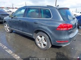 VOLKSWAGEN TOUAREG TDI LUX WVGEP9BP8DD000693 photo