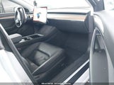TESLA MODEL 3 REAR-WHEEL DRIVE 5YJ3E1EA8PF398284 снимка