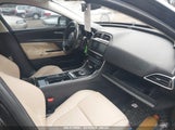 Jaguar Xe 25T Premium SAJAD4FX1KCP49252 снимка
