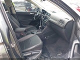 VOLKSWAGEN TIGUAN 2.0T SE/2.0T SEL 3VV2B7AX5JM037214 photo