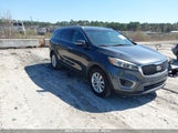 KIA SORENTO 3.3L LX 5XYPG4A55HG225693 photo