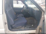 CHEVROLET S TRUCK S10 1GCCS14X5TK198636 photo