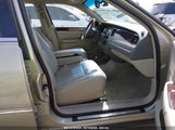 LINCOLN TOWN CAR SIGNATURE LIMITED 2LNBL8CV6AX615608 photo