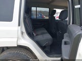JEEP COMMANDER SPORT 1J8HG48K48C220983 снимка