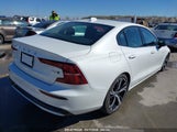 VOLVO S60 B5 CORE DARK THEME 7JRL12TK5RG303283 fotografie