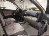 TOYOTA RAV4 JTMZD33V286070452 снимка