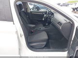 VOLKSWAGEN JETTA 1.4T R-LINE/1.4T S/1.4T SE 3VWC57BU2KM087081 photo