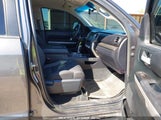 Toyota Tundra Sr5 5.7L V8 5TFDW5F17HX657488 снимка